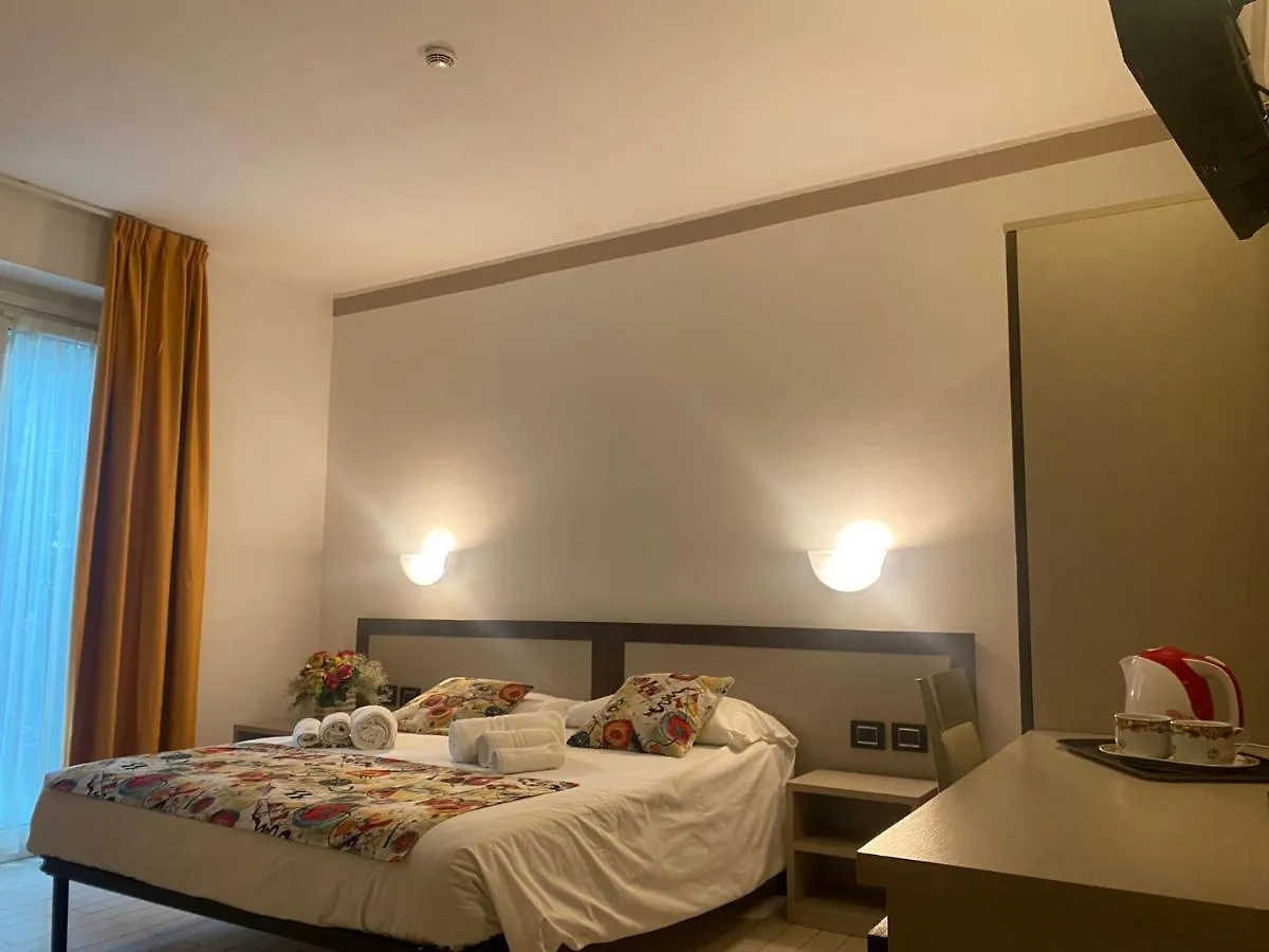 Hotel Lago Di Como Colico 4*,  Italia