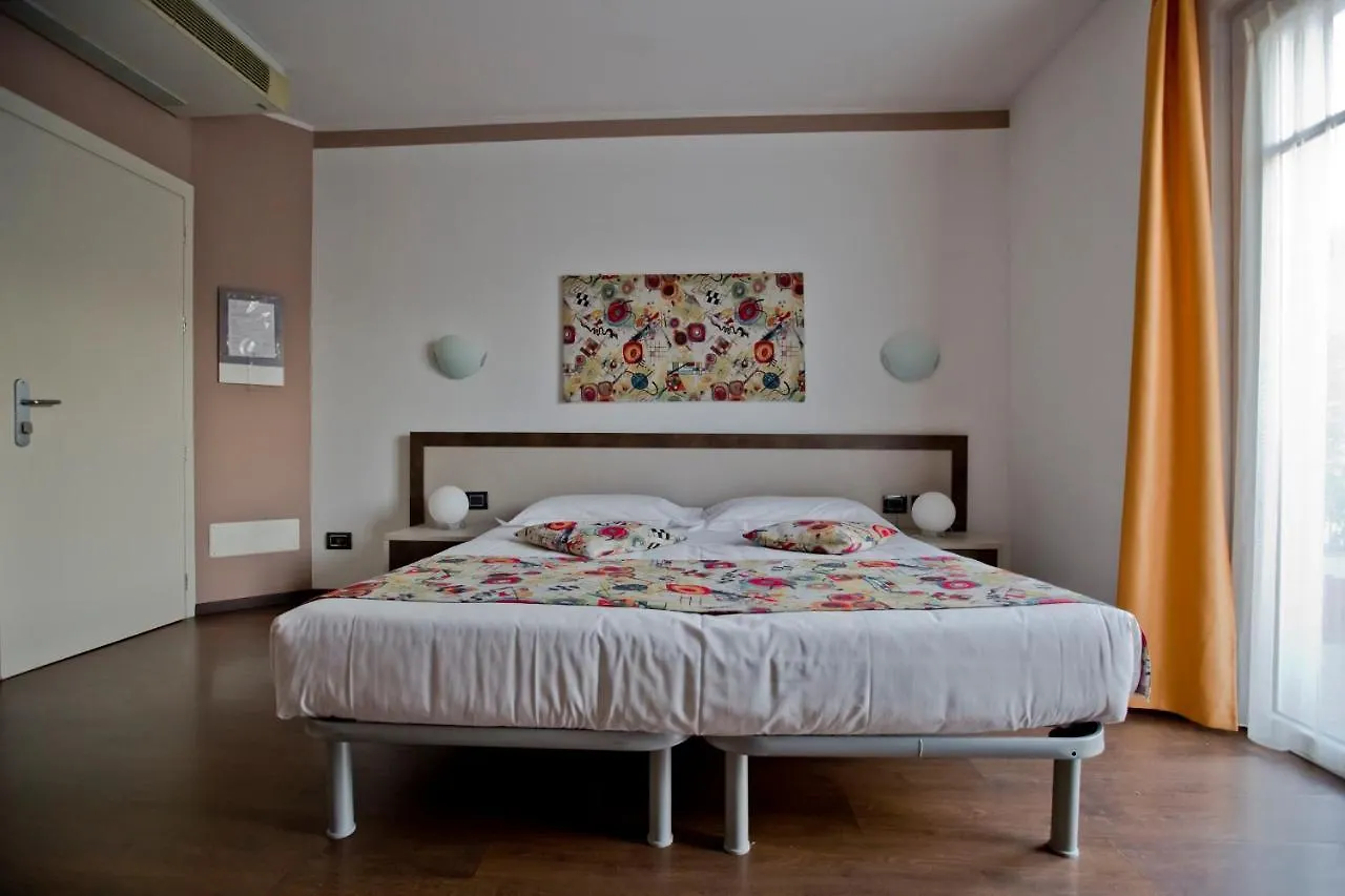 Hotel MadeLagodiComo Colico